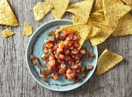 Blokjes voor salsa-Prominent tomatoes