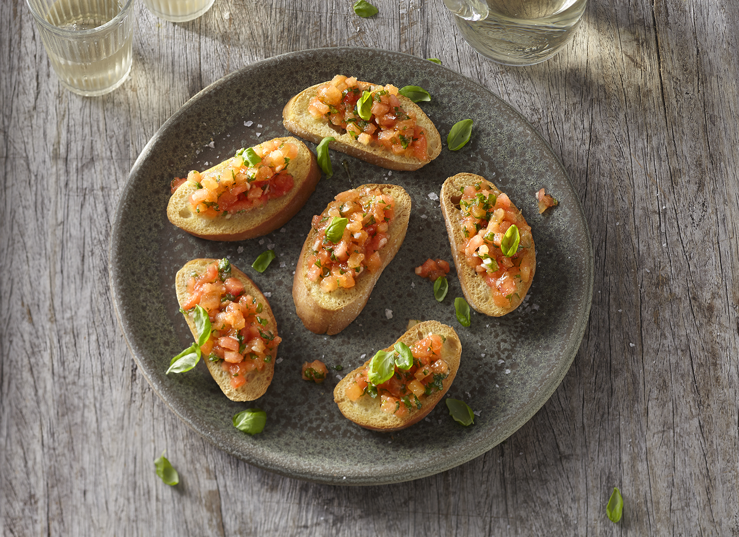 Würfel für Bruschetta-Prominent tomatoes