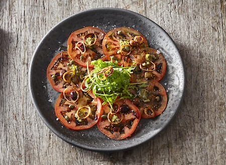 Slices for carpaccio-Prominent tomatoes